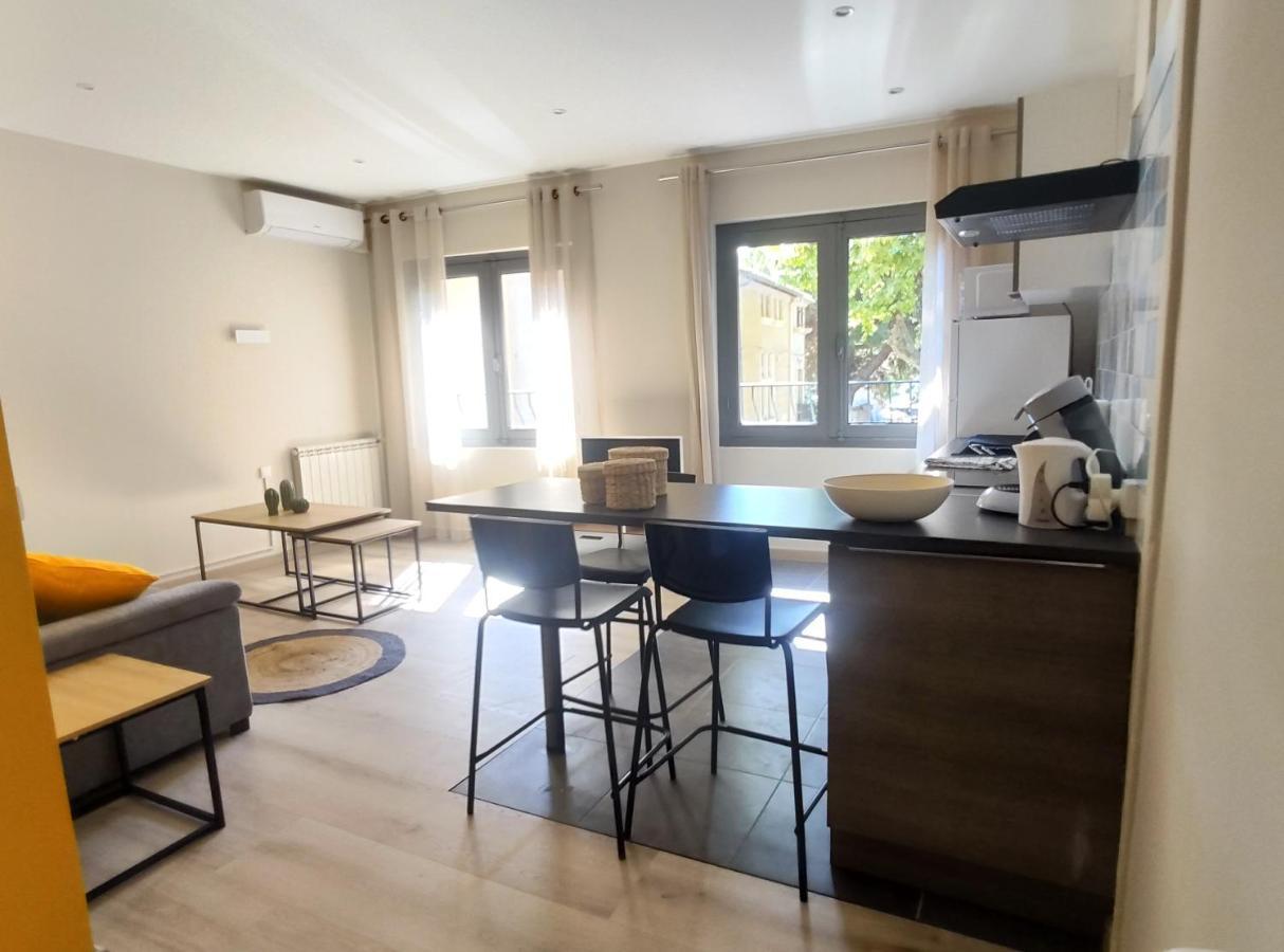 Chez Leon - Clim' & Patio - Appart Loupian Centre Dış mekan fotoğraf